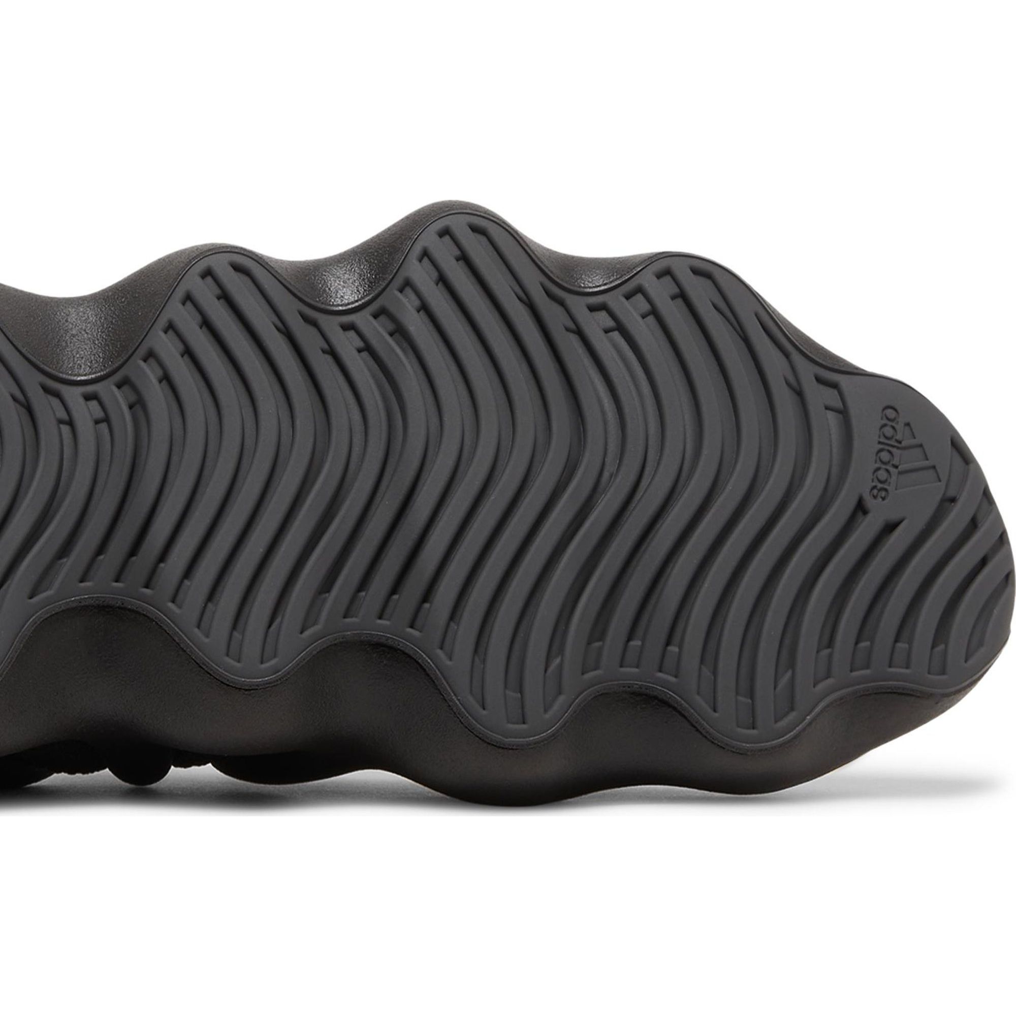 Adidas Yeezy 450 Utility Black — box / packaging