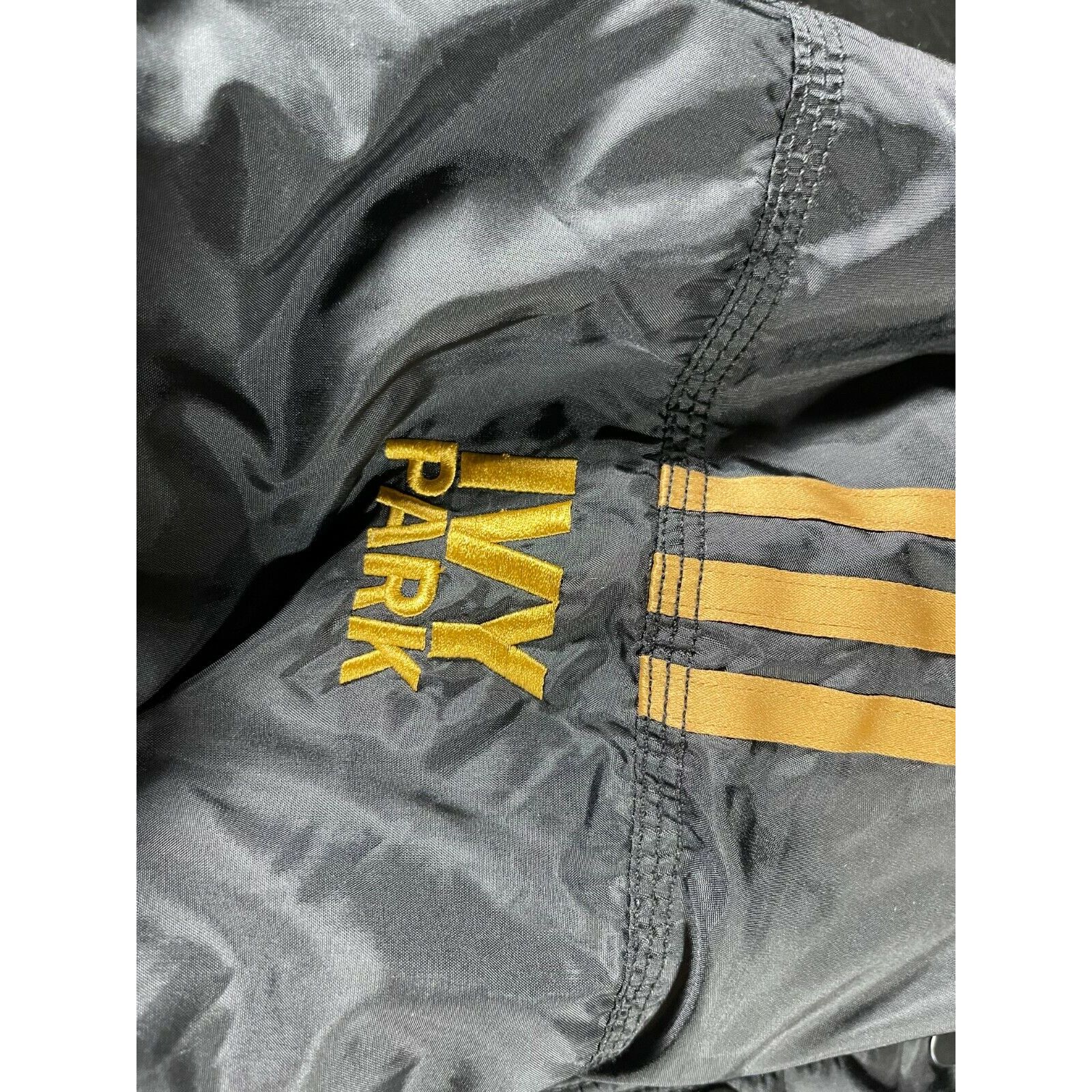Adidas Ivy Park Padded Windbreaker (Gender Neutral) — detail 2