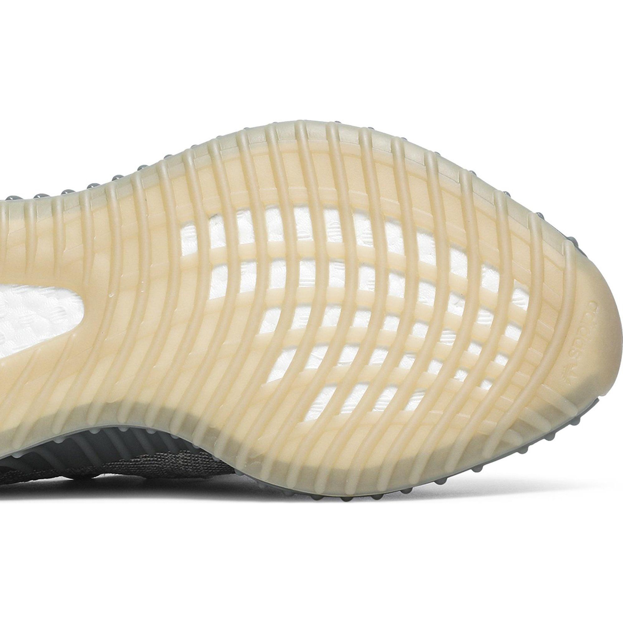 Adidas Yeezy Boost 350 V2 Israfil — box / packaging