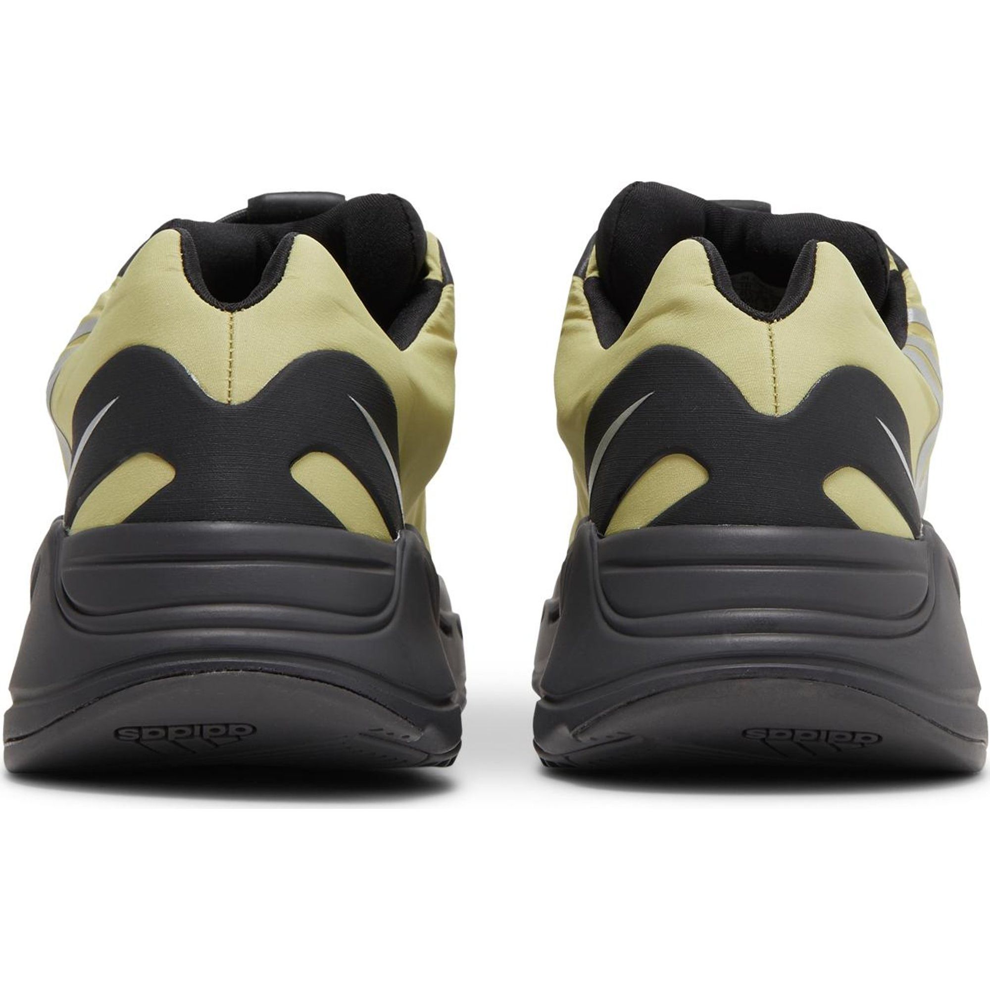 Adidas Yeezy Boost 700 MNVN Resin — detail 2