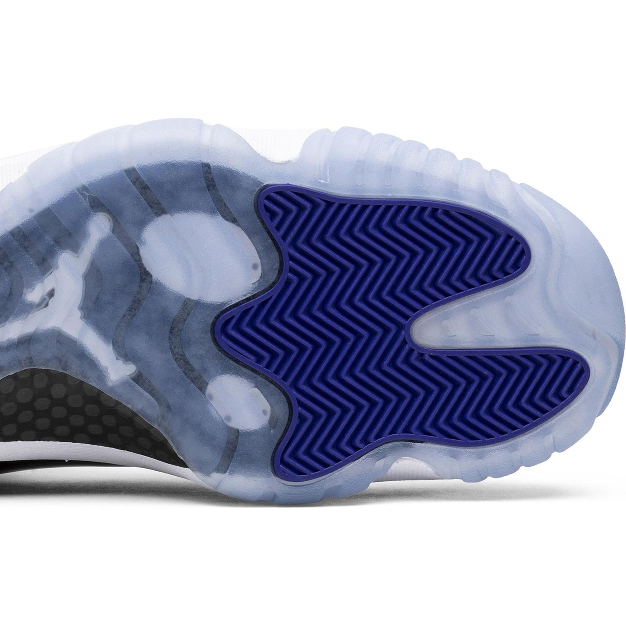 Jordan 11 Retro Concord - Preowned — box and packaging